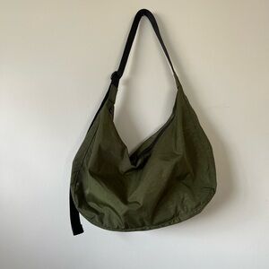 BAGGU Large Nylon Crescent Bag-
Bay Laurel